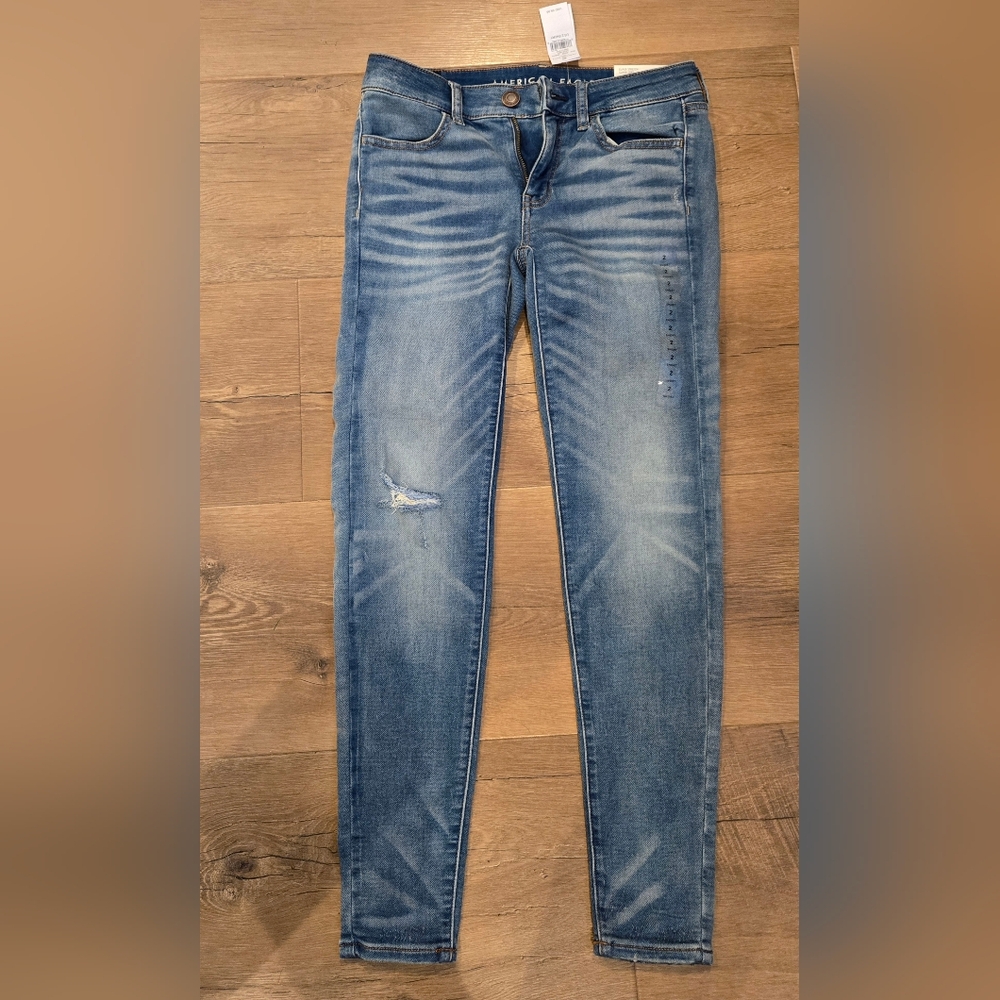 NWT American Eagle Low Risr Jeggings Jeans 2 Short